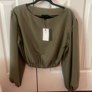 NWT Line & Dot top size Small